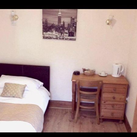 Dillwyn'S Hotel Pontardawe Exterior photo
